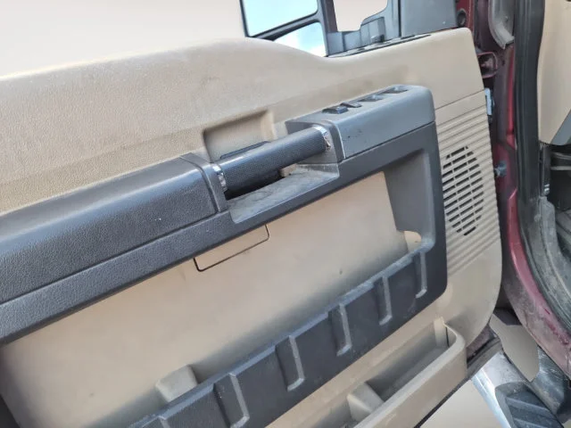 Used 2014 Red Ford Lariat image 10