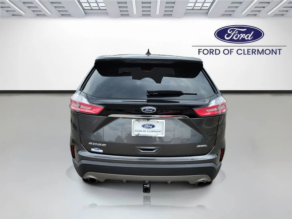Used 2020 Magnetic Metallic Ford SEL image 4