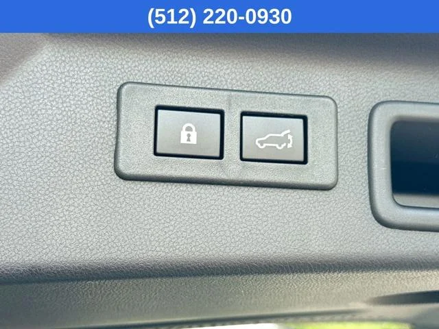 New 2026 CRYSTAL WHITE PEARL Subaru Limited image 34