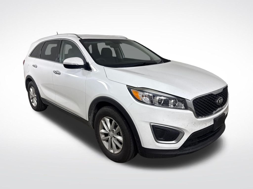 2017 Kia Sorento LX AT's photo