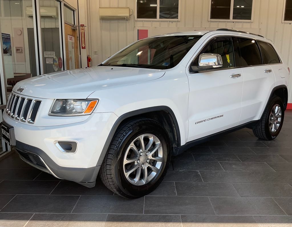 Used 2015 White Jeep Limited image 2