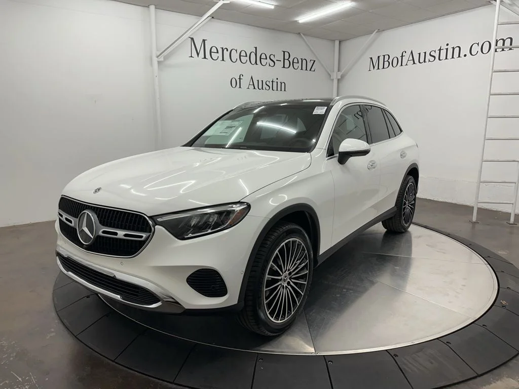 Used 2026 White Mercedes-Benz GLC 300 image 3
