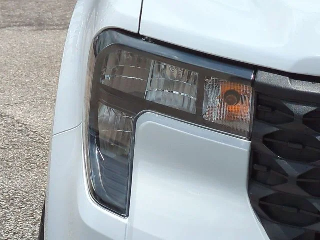 New 2026 Oxford White Ford XL image 10