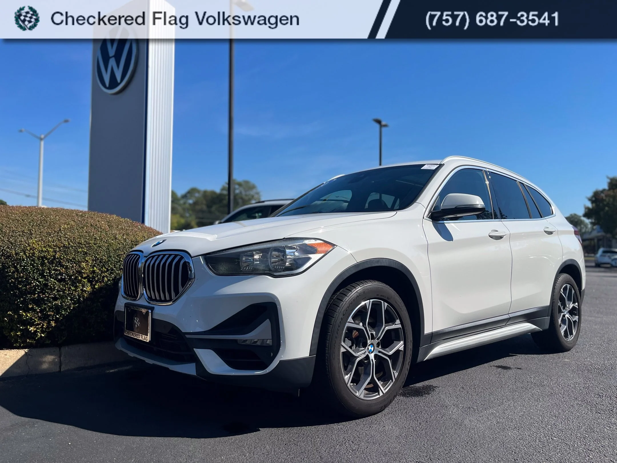 Used 2020 Alpine White BMW xDrive28i image 1