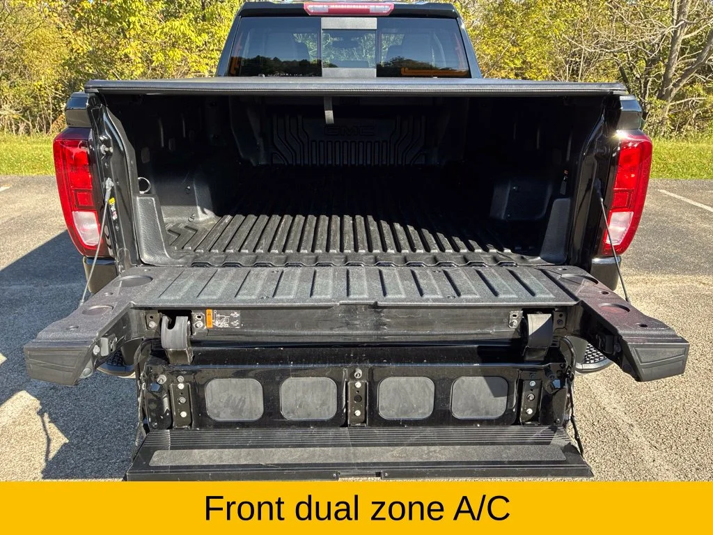 Used 2021 Onyx Black GMC SLE image 18