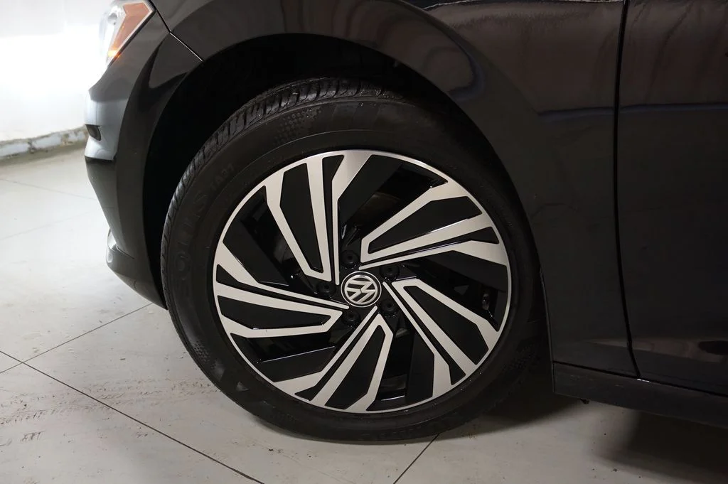 Certified Used 2020 Deep Black Pearl Volkswagen SEL image 40