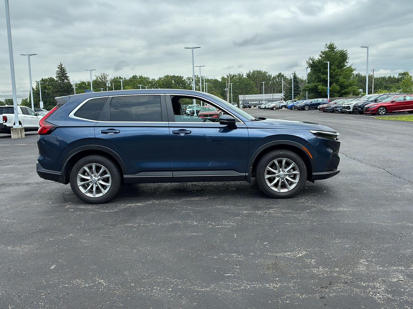 Used 2024 Canyon River Blue Metallic Honda EX image 16