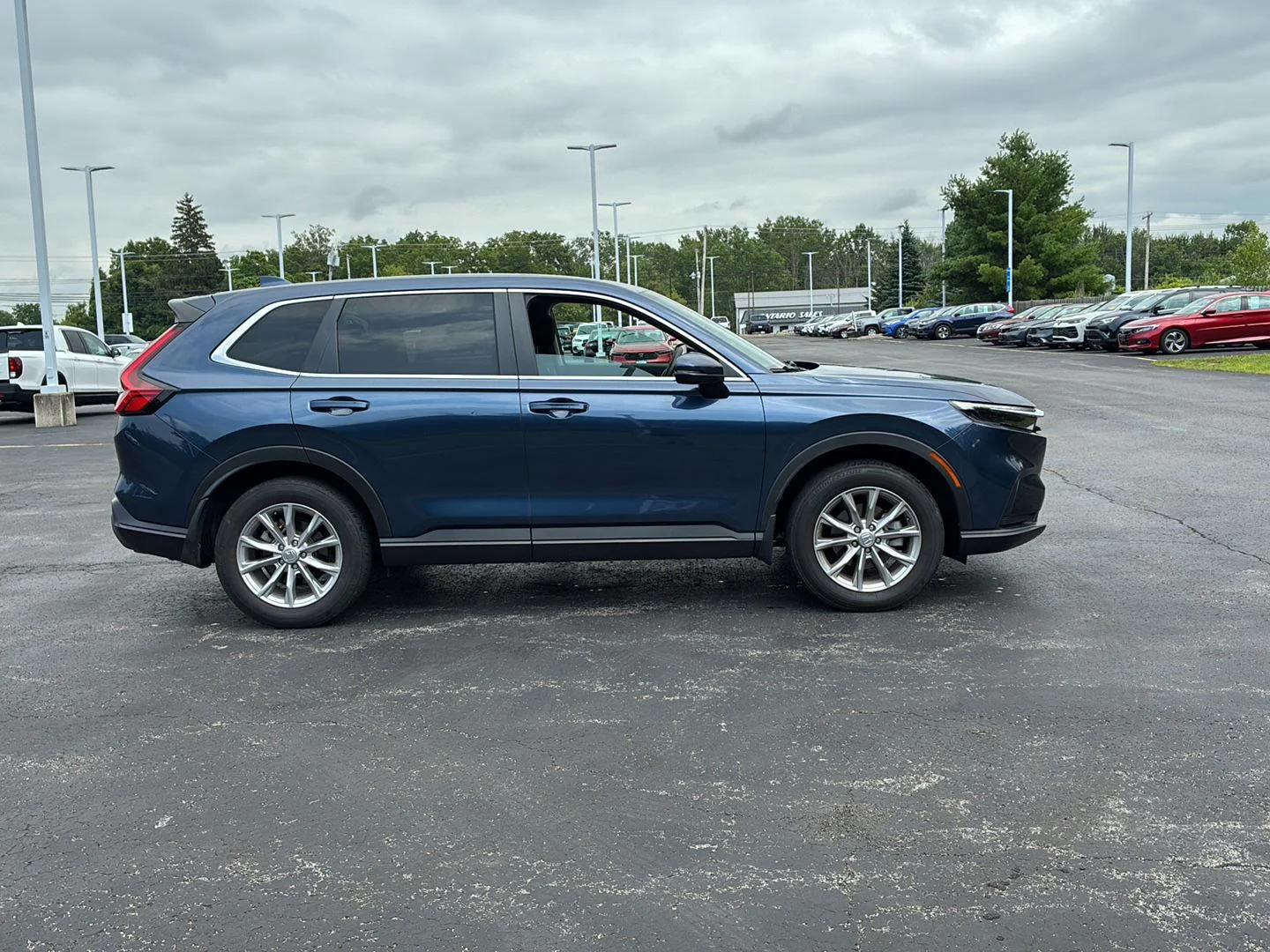 Used 2024 Canyon River Blue Metallic Honda EX image 16