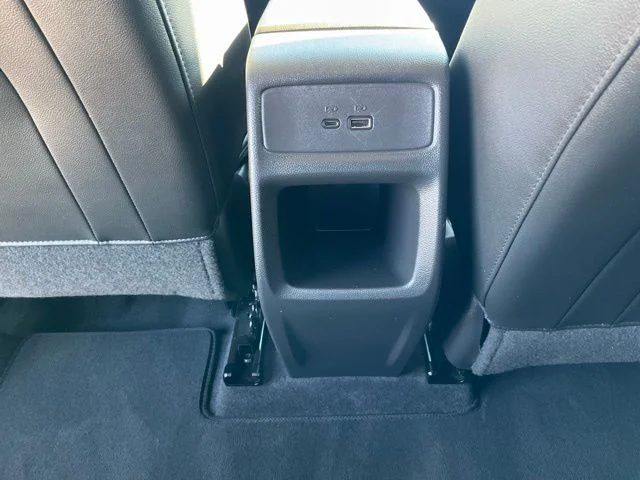 Used 2025 White Chevrolet LT image 26