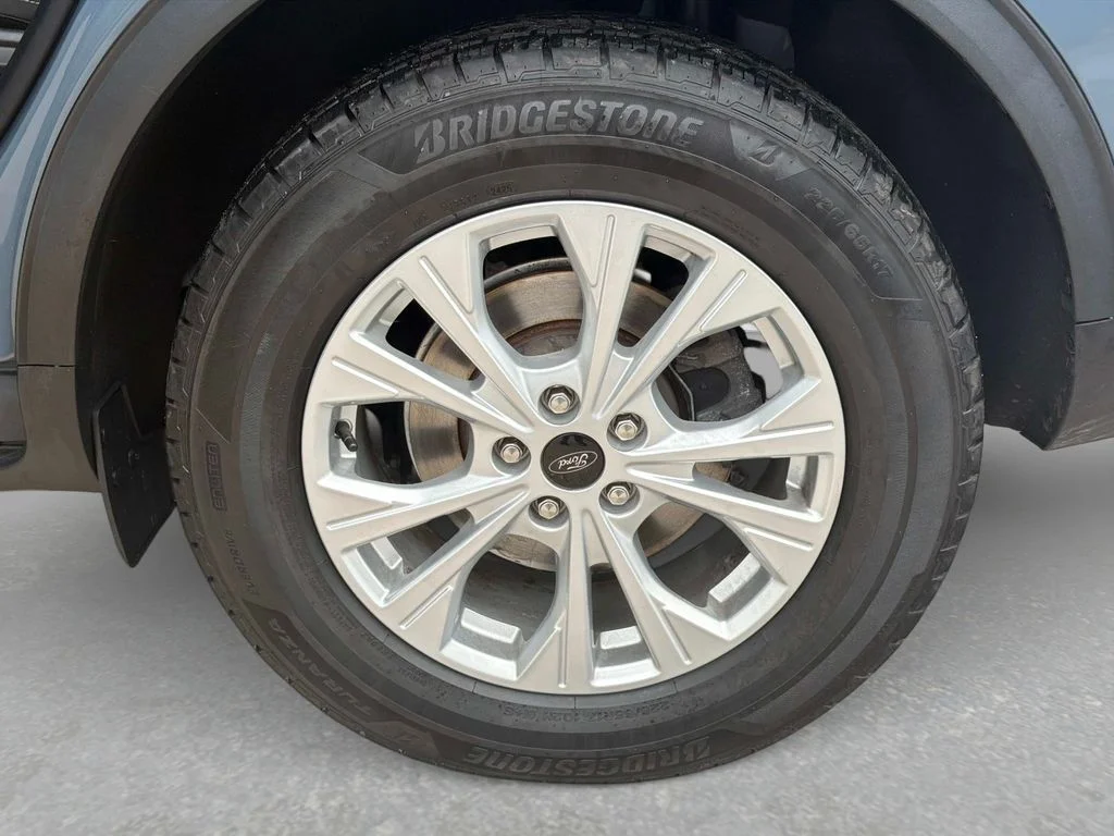 Used 2024 Vapor Blue Ford Active image 12