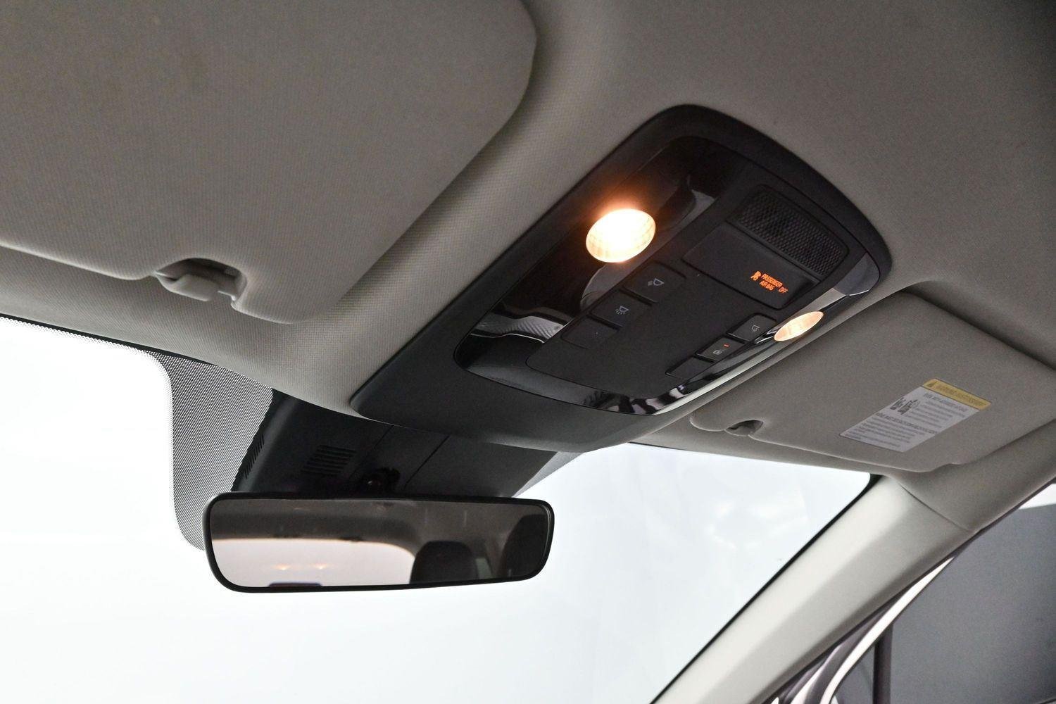 Used 2022 Snow White Pearl Kia LXS image 24