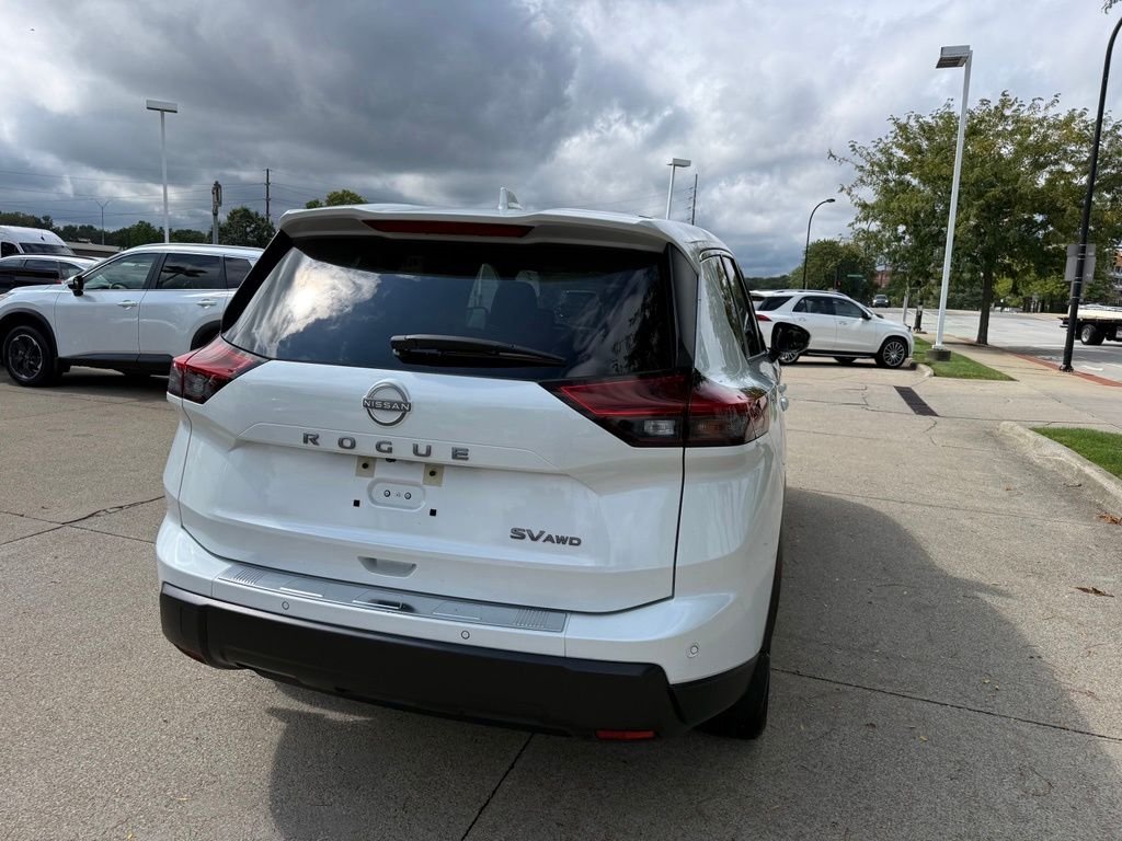 Used 2024 White Nissan SV image 5