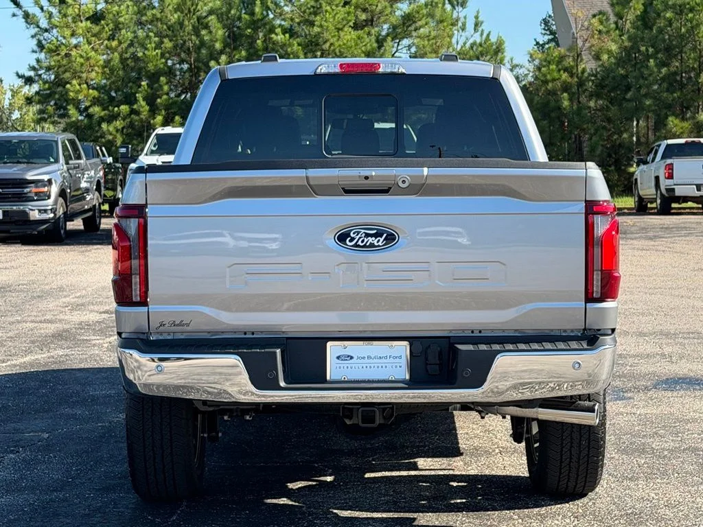 New 2026 Silver Metallic Ford Lariat image 19