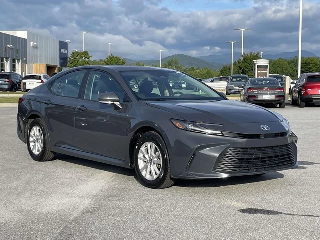 2025 Toyota Camry Hybrid LE