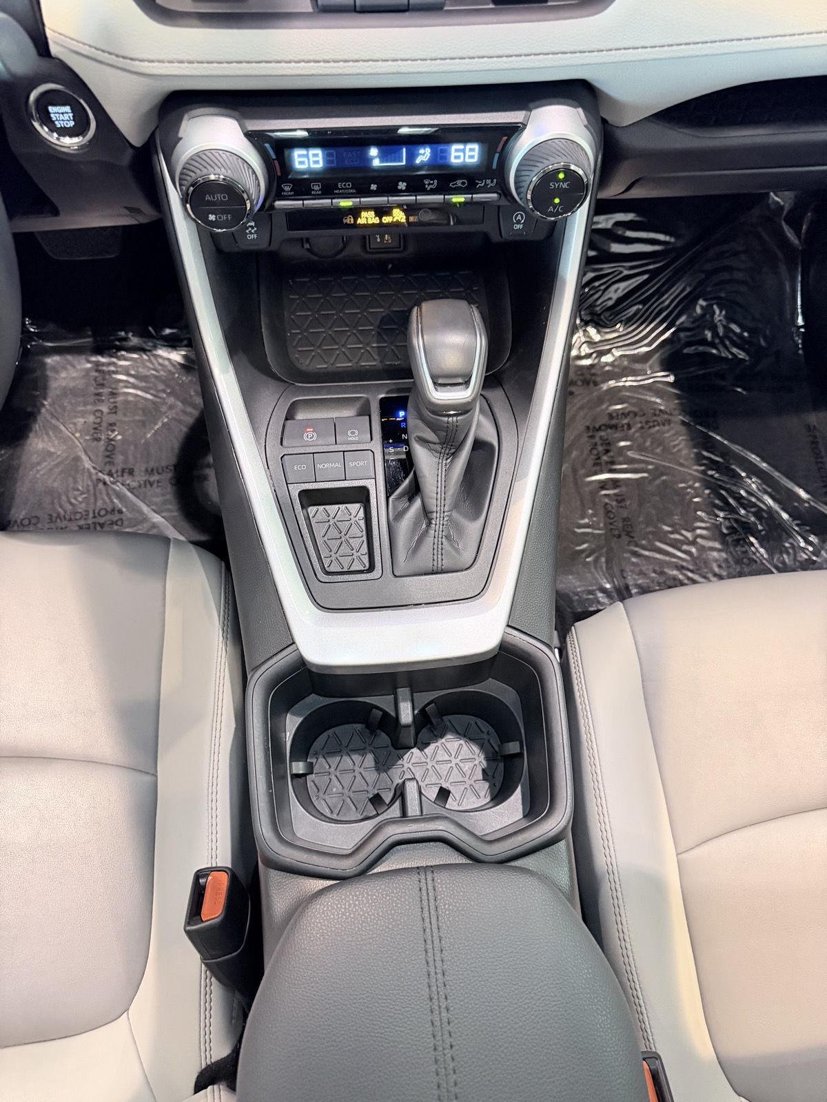 Used 2024 Wind Chill Pearl Toyota XLE Premium image 42