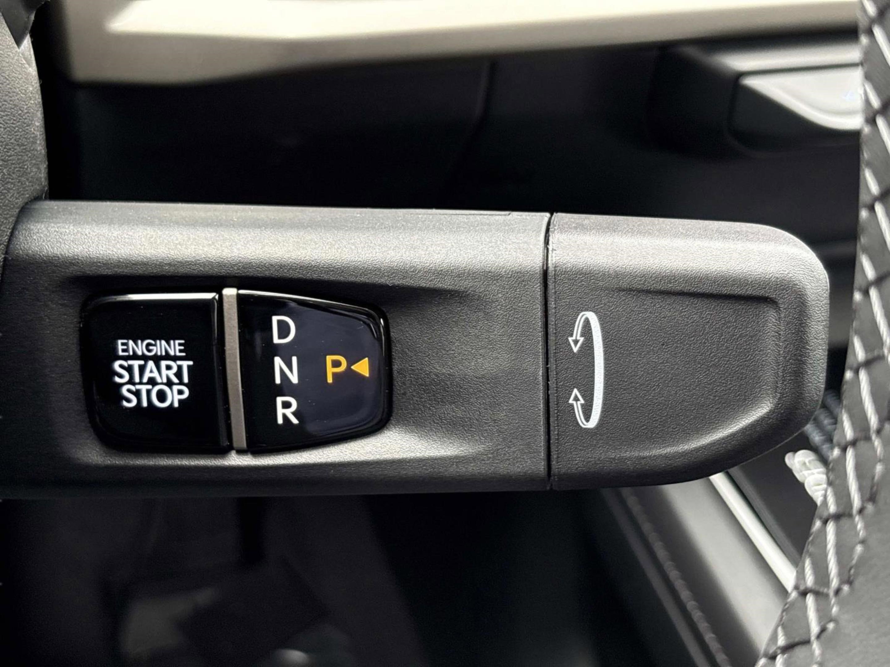 New 2027 Ivory Silver Kia S image 30