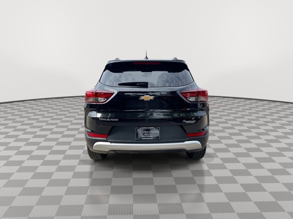 New 2026 Mosaic Black Metallic Chevrolet LT image 8