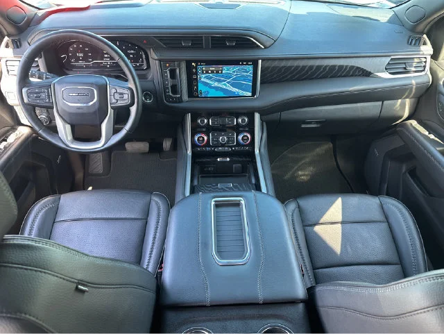 2023 GMC Yukon Denali - Photo 8
