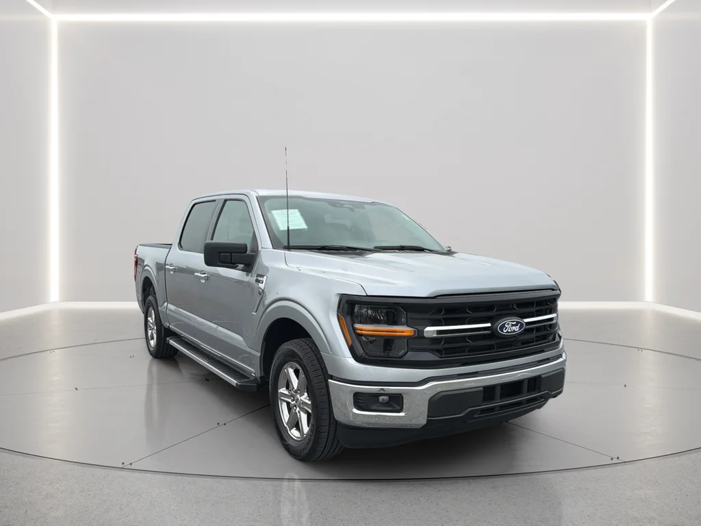 Used 2025 Silver Ford XLT image 10