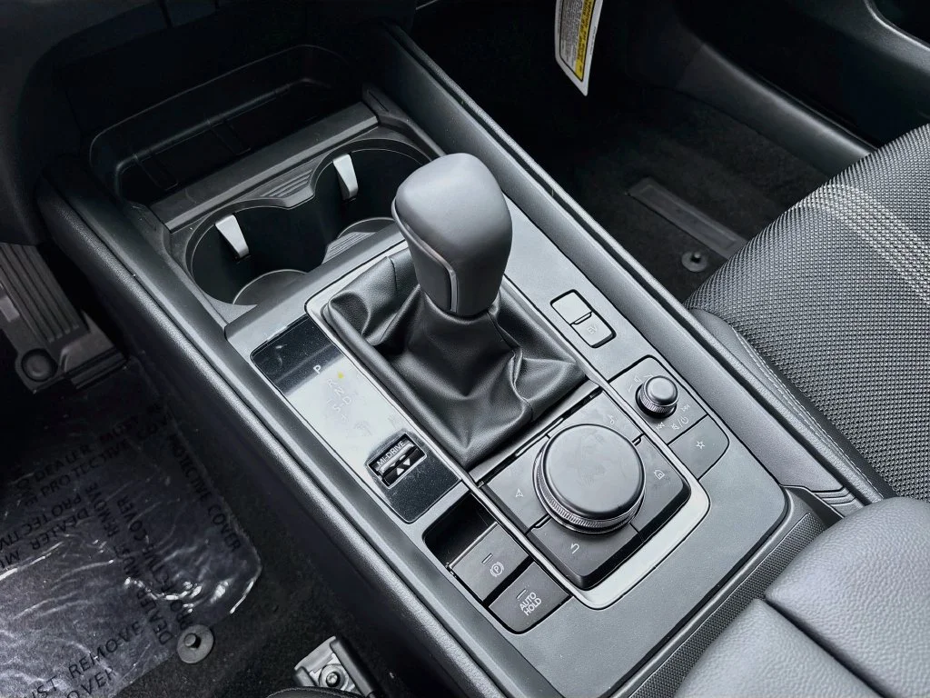 New 2026 Wind Chill Pearl Mazda Preferred AWD image 17