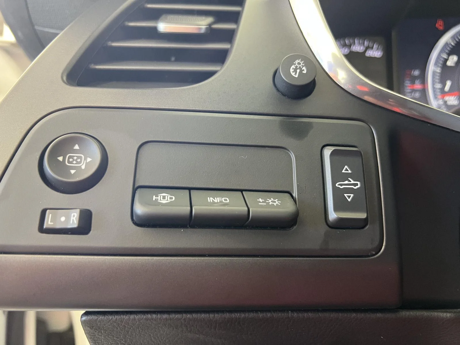 Used 2014 ARCTIC WHITE Chevrolet Z51 3LT image 8
