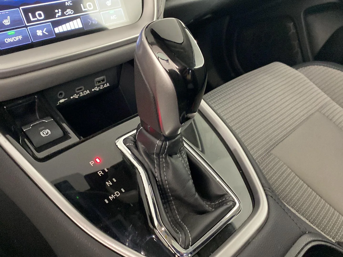 Used 2024 Crystal Black Silica Subaru Premium image 17