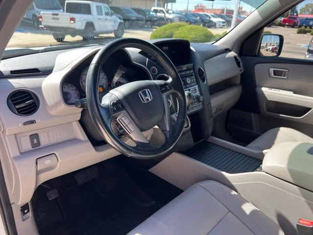 Used 2015 White Honda EX-L image 7