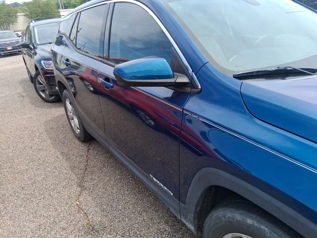Used 2020 Blue GMC SLE image 5