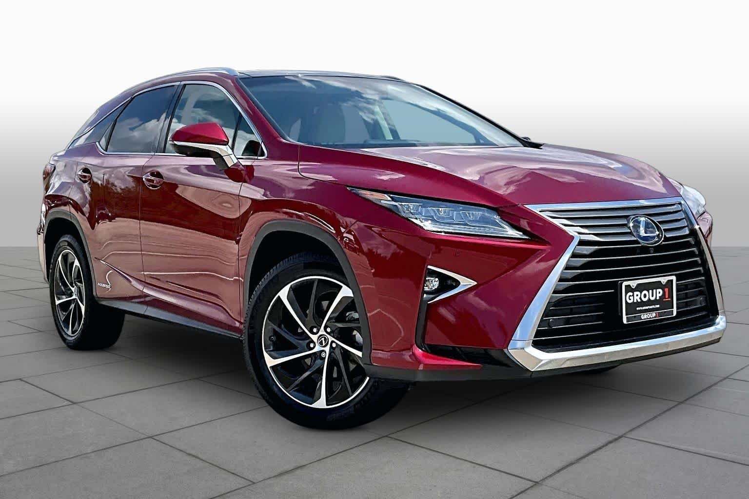 Used 2018 Matador Red Mica Lexus  image 3