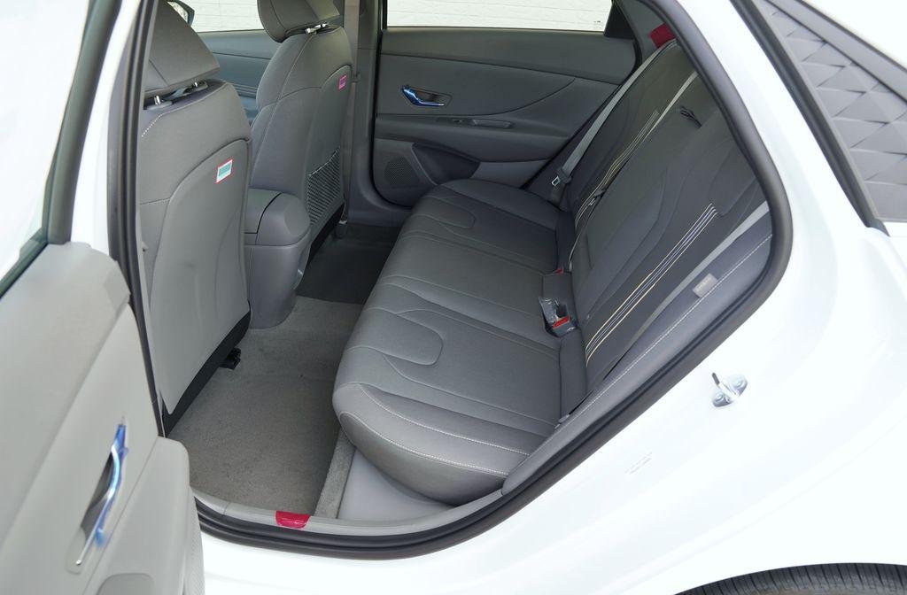 New 2026 Serenity White Pearl Hyundai SEL Sport Premium image 23