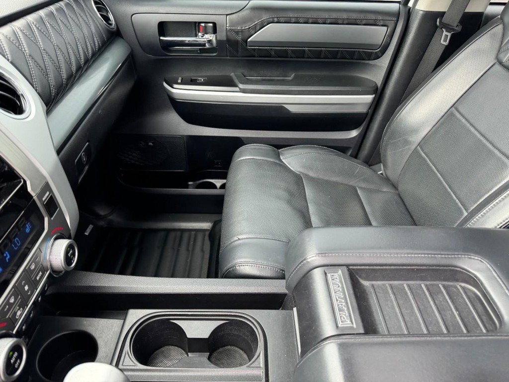 Used 2016  Toyota Platinum image 17