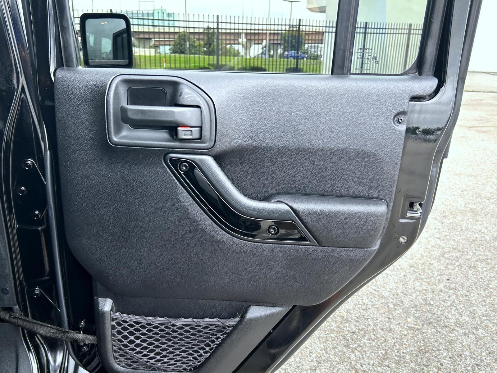 Used 2014 Black Jeep Unlimited Altitude image 24