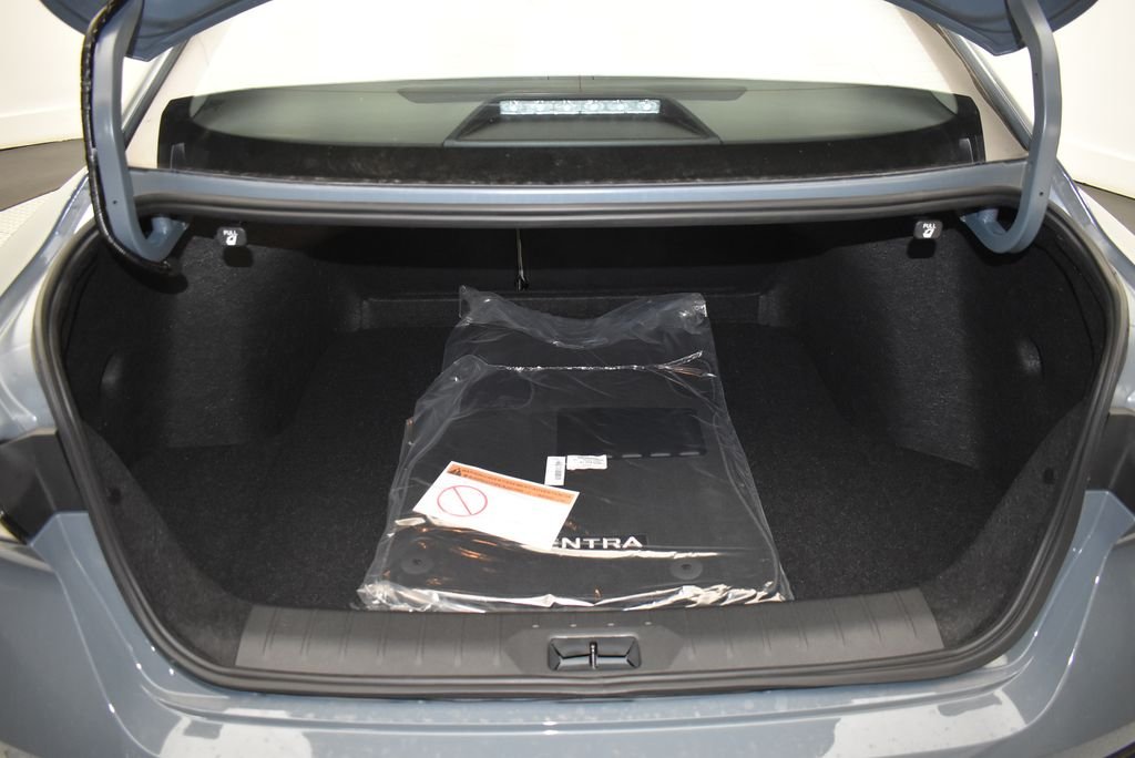 New 2026 Atlantic Gray Metallic Nissan SL image 40