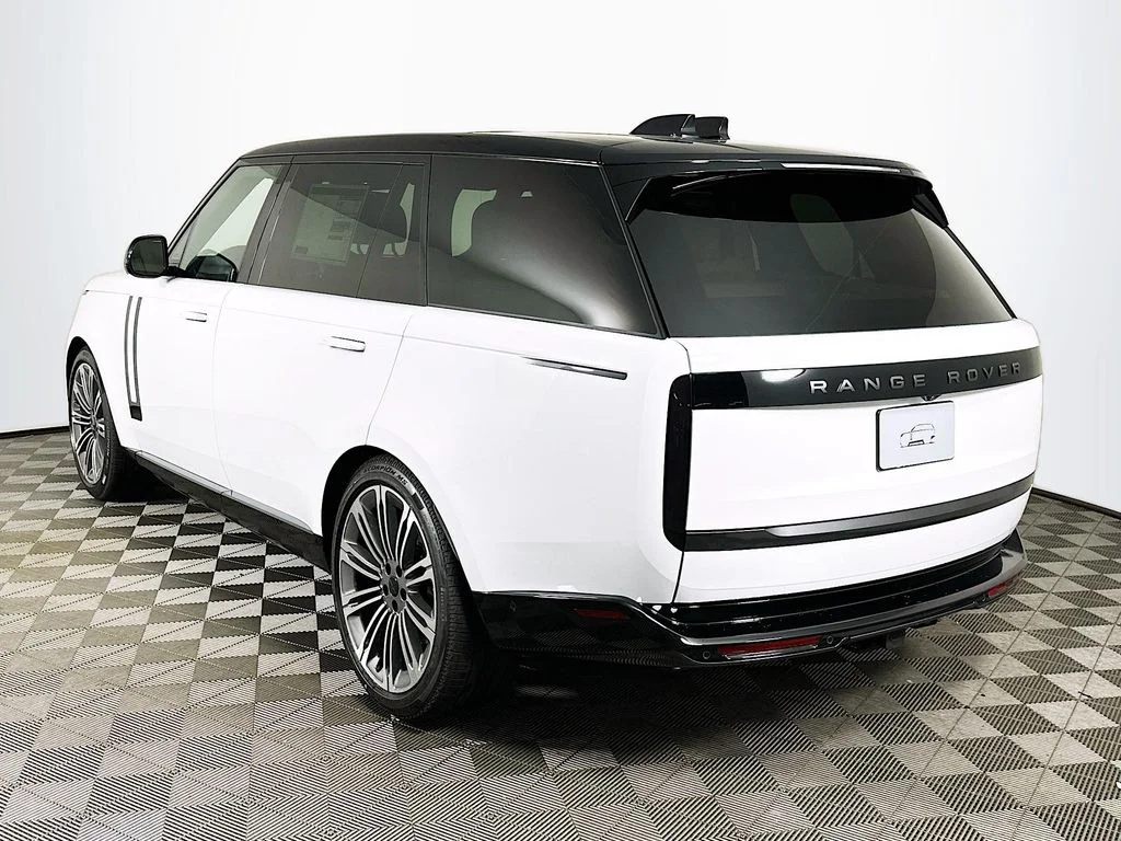 New 2026 Fuji White Land Rover SE image 7