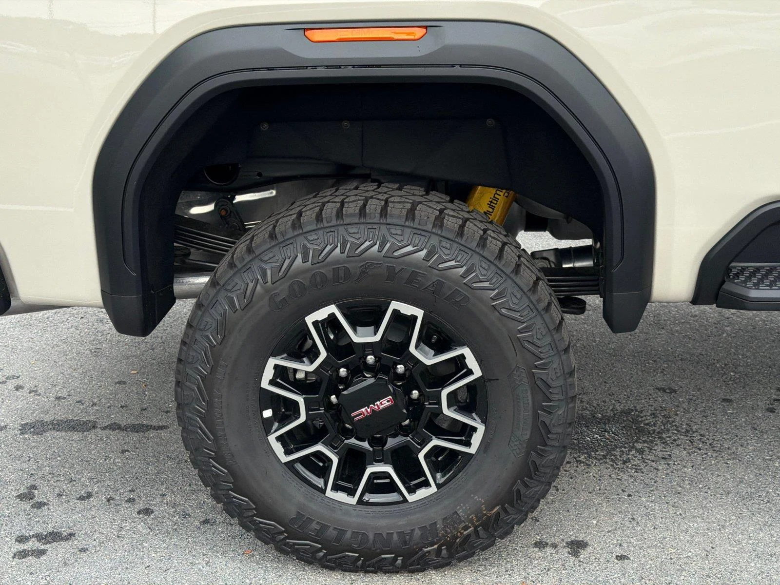 2026 GMC Sierra 2500HD AT4X - Photo 7