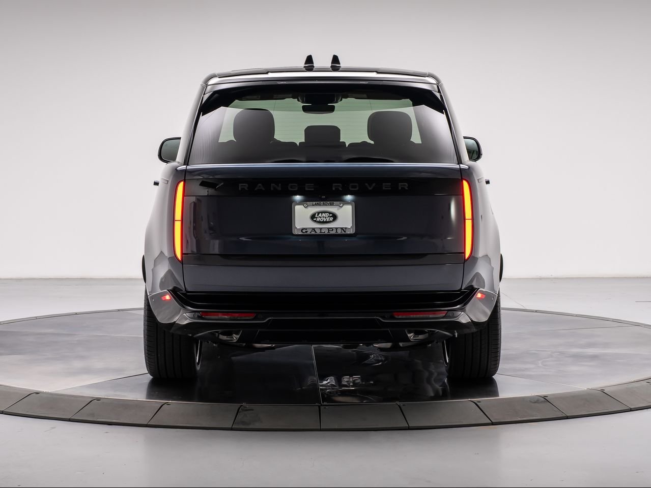 New 2026 Varesine Blue Land Rover P400 SE image 4