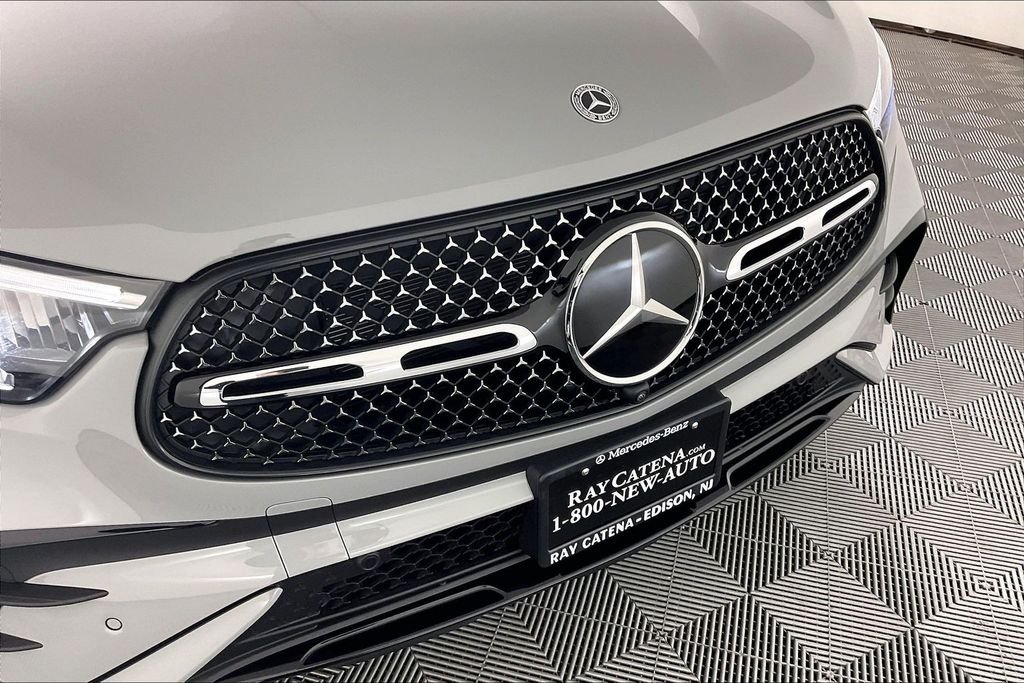 Used 2026 White Mercedes-Benz GLC 300 image 23