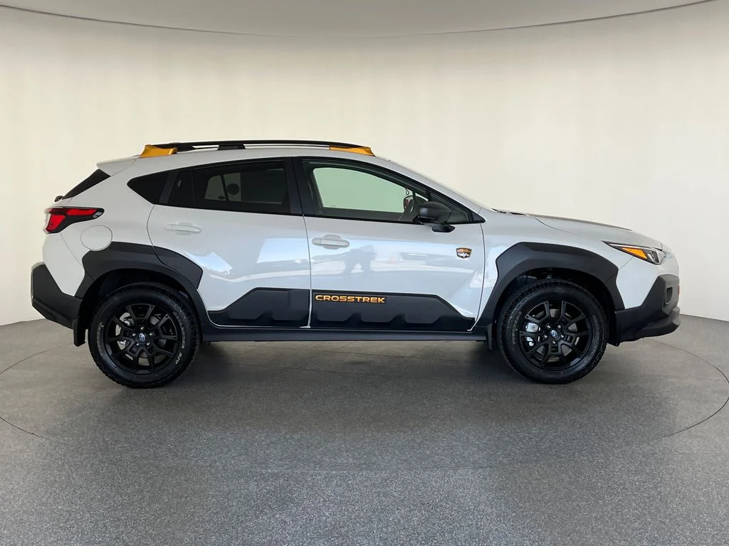 New 2026 CRYSTAL WHITE PEARL Subaru Wilderness image 2