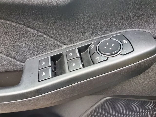 Used 2022 Blue Ford SE image 16