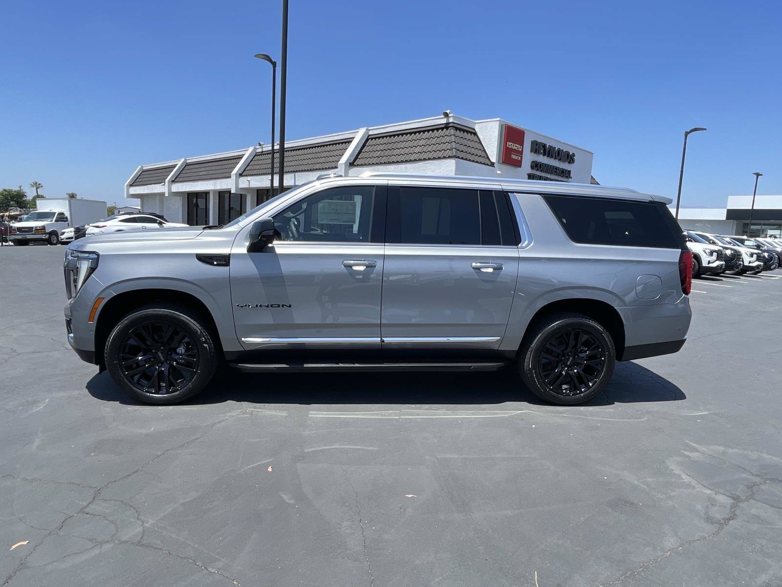 New 2026 Sterling Metallic GMC Elevation image 8