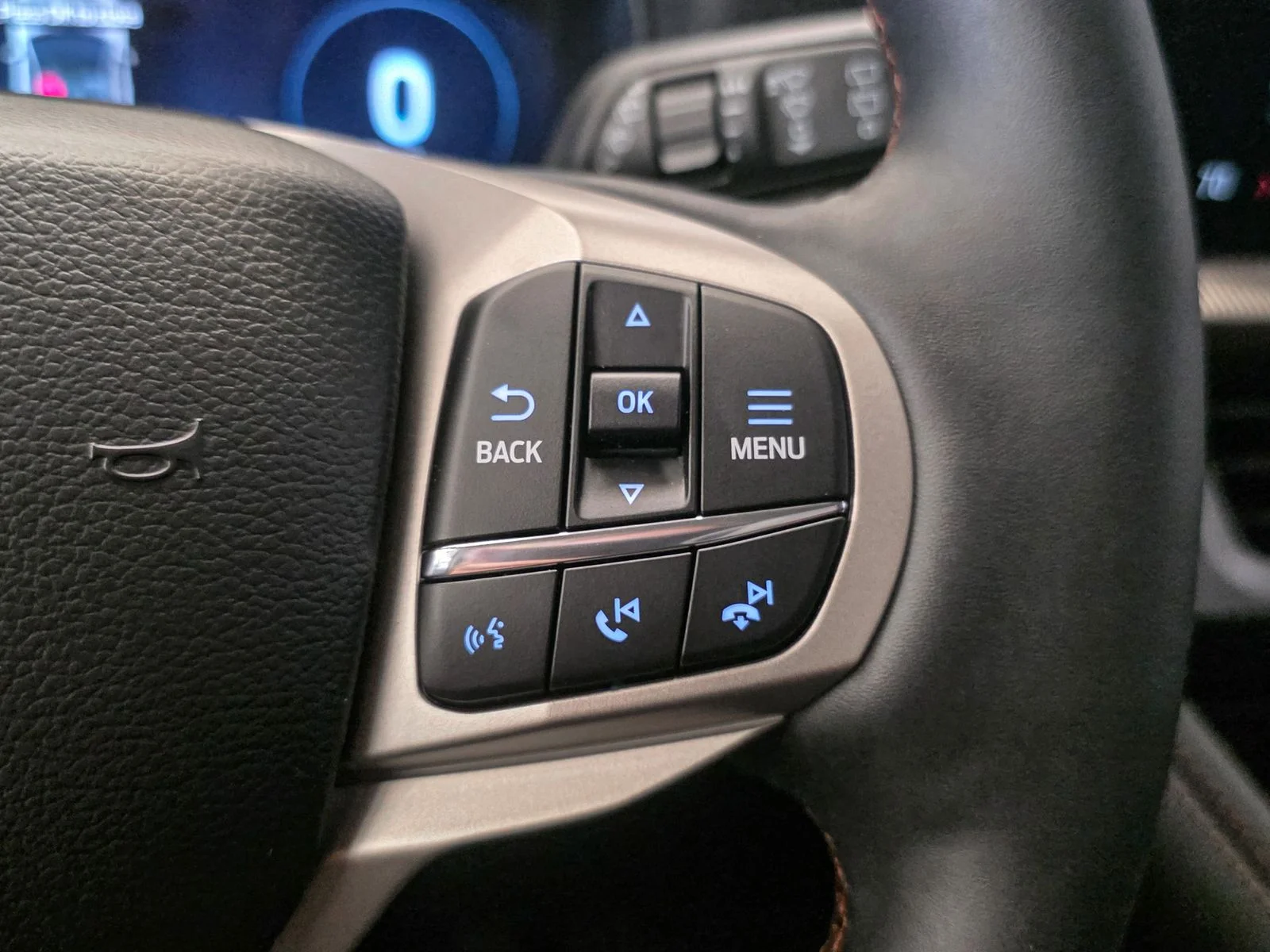 New 2026 Star White Metallic Tri-Coat Ford Active image 39