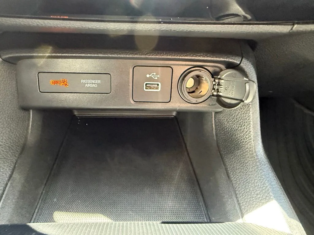Used 2022 White Honda EX-L image 23