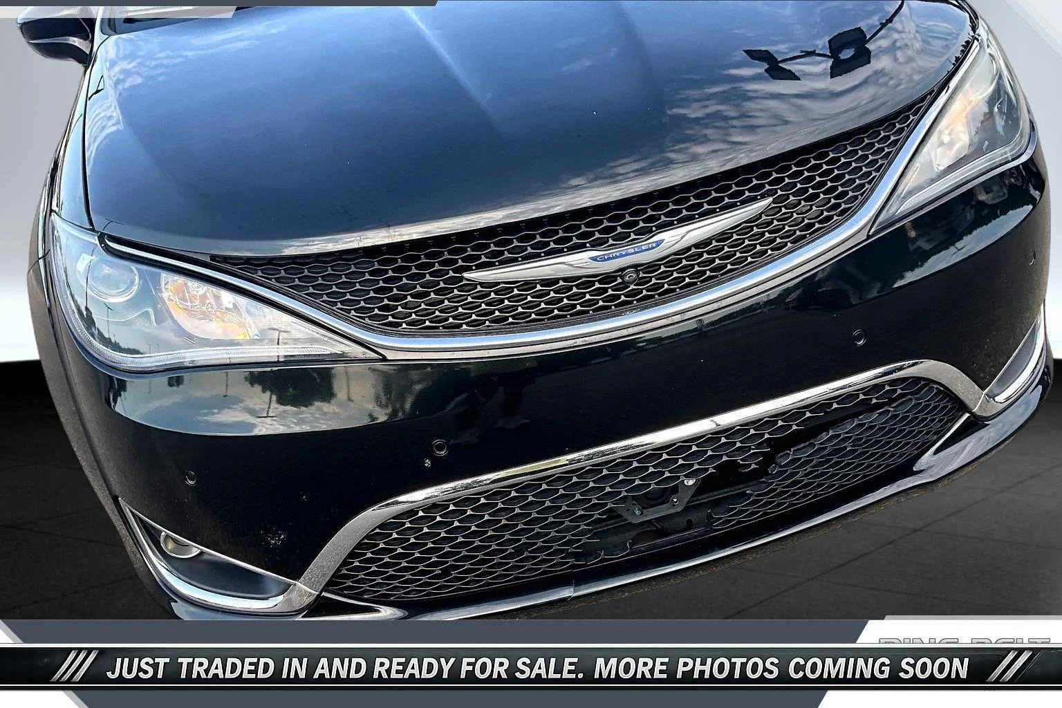 Used 2020 Brilliant Black Crystal Pearlcoat Chrysler Touring L Plus image 22