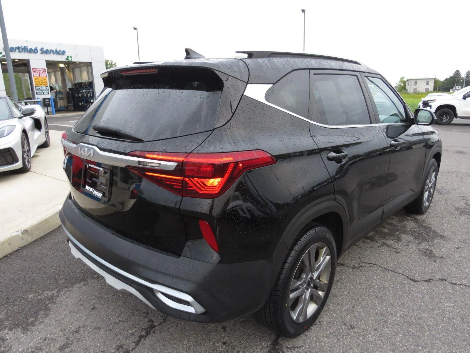 Used 2022 Cherry Black Kia S image 7