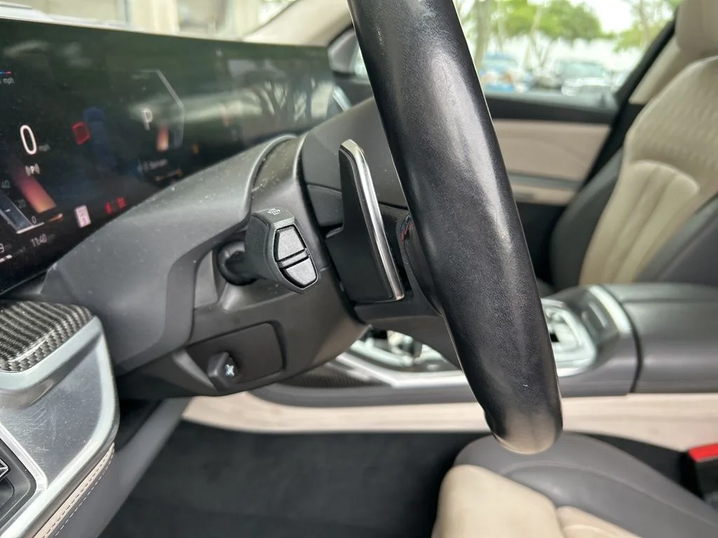 Used 2023 Blue BMW M60i image 12