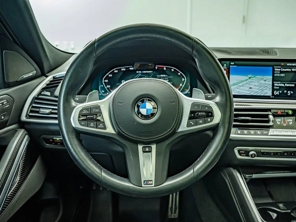 Used 2023 Frozen Brilliant White Metallic BMW M50i image 23