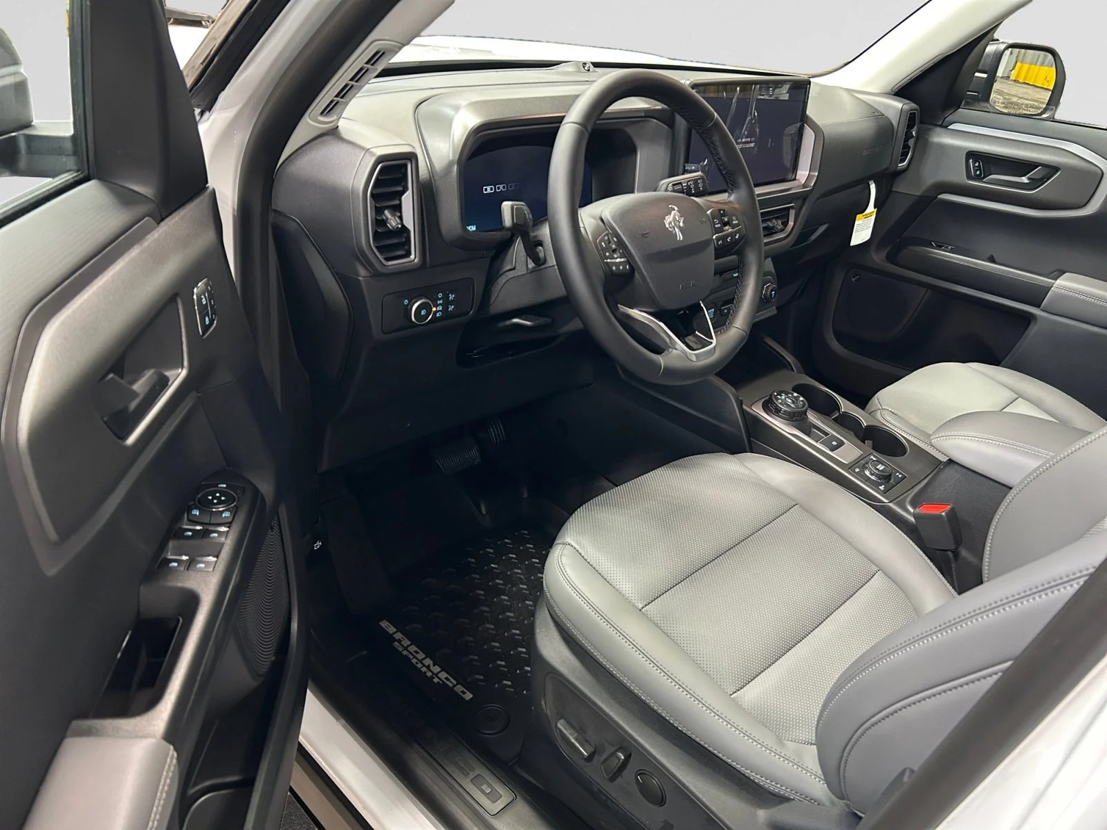 New 2026 Oxford White Ford Badlands image 12