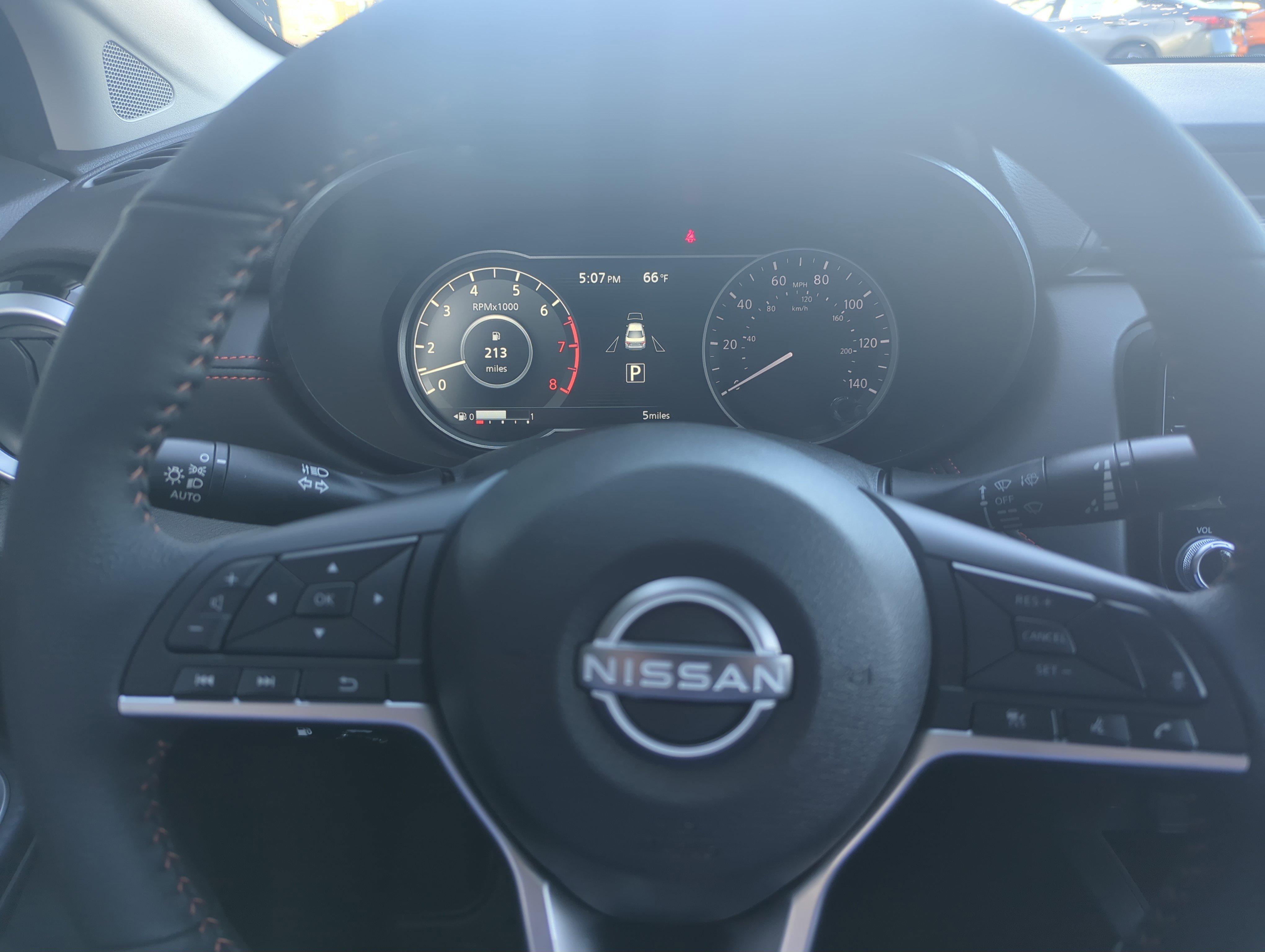 2025 Nissan Versa Sedan SR - Photo 13