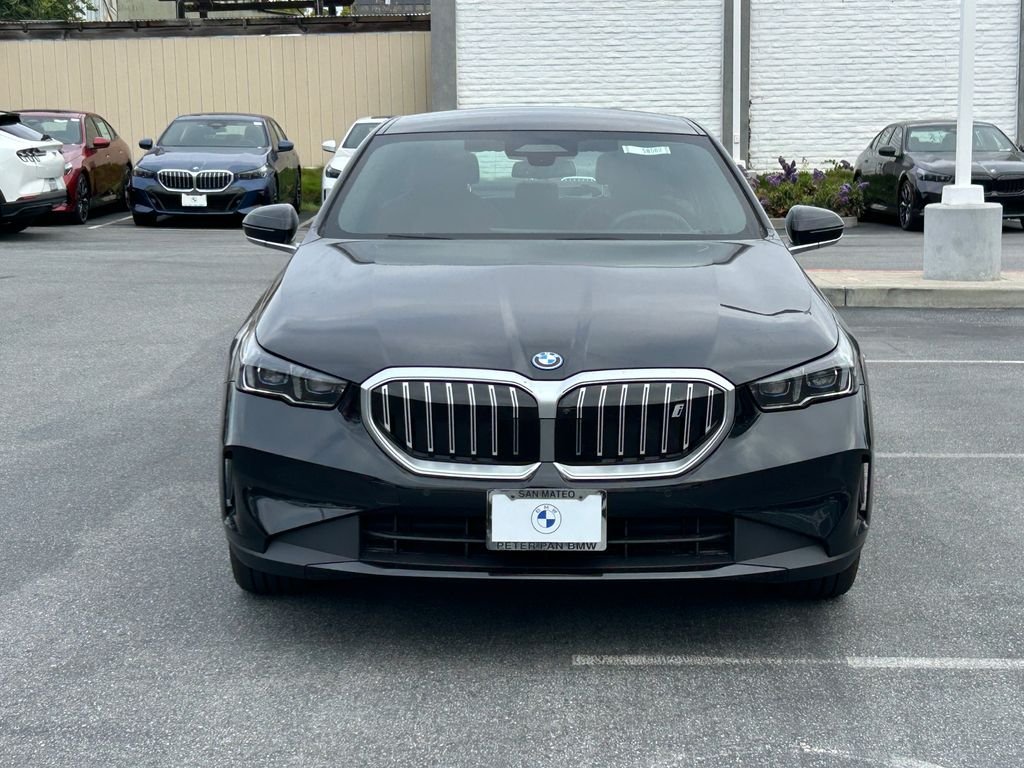 New 2027 Black Sapphire Metallic BMW eDrive40 image 8