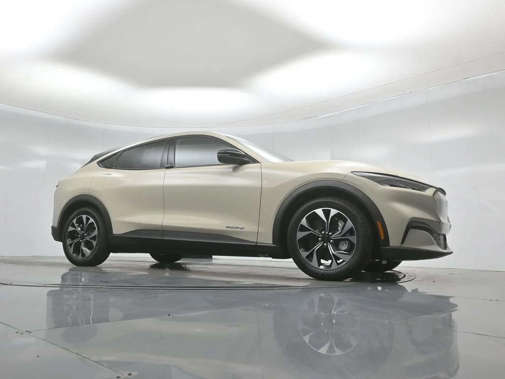 New 2026 Desert Sand Ford Select image 3